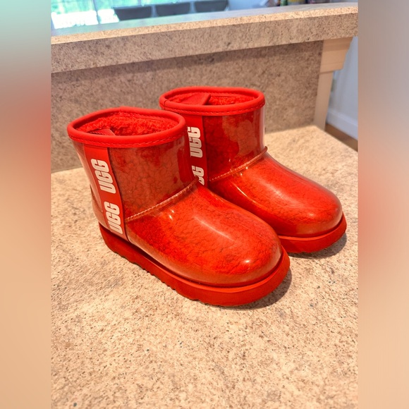 UGG Classic Clear Mini Boots Hibiscus Red Kids Size US 12 - Picture 1 of 11